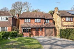 5 bedroom Detached for sale